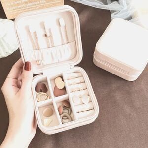 ⏬️PRICEDROP⏬️ White Travel Jewelry Organizer